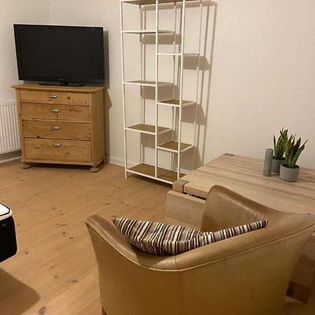 Vaerelse Med Eget Kokken Og Bad Apartment Esbjerg Bagian luar foto